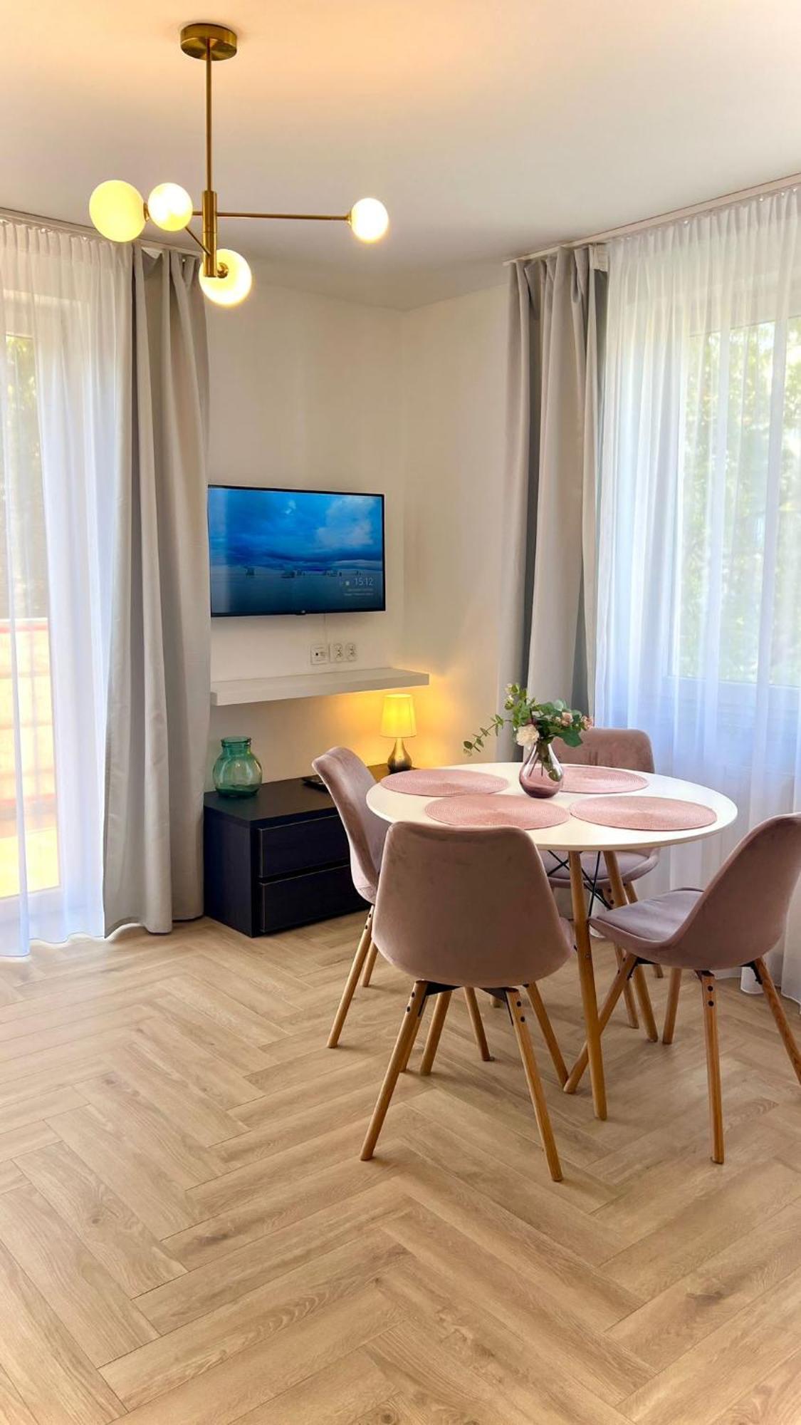 Apartamenty 45Qm Przy Plazy Beach Свиноуйсьце Экстерьер фото